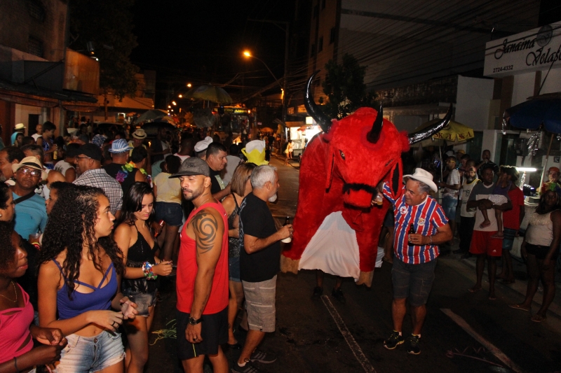 Para sobreviver, bailes de Carnaval se aliam a blocos de rua - 23