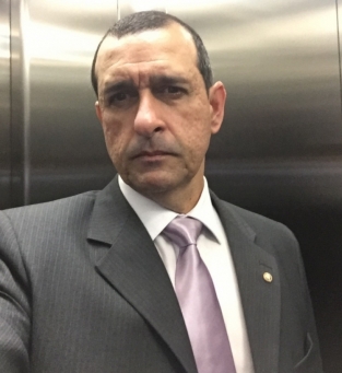 Juiz Glaucenir Oliveira