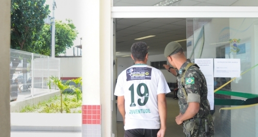 Exrcito em apoio  vacinao contra febre amarela