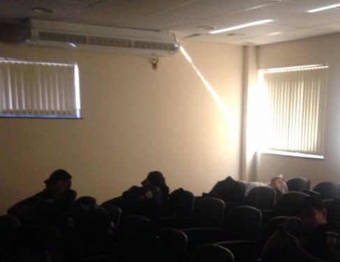 PMs de Campos passam sufoco no 6� CPA