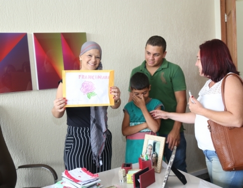 Cerca de 30 crian�as foram recebidas