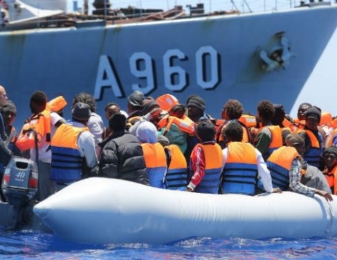 Refugiados em travessia pelo Mediterrneo