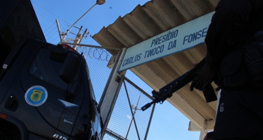 Transferência de presos