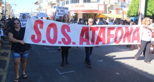 Movimentos foram s ruas pedir por Atafona
