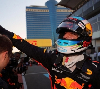 Daniel Ricciardo comemora vitória