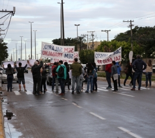 Manifesta&ccedil;&atilde;o de alunos e professores
