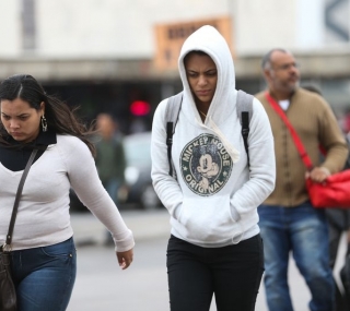 A frente fria deve agir até quarta-feira
