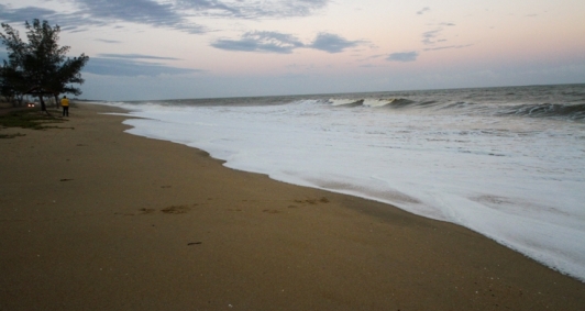 Defesa Civil monitora Farol de São Thomé
