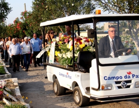 Sepultamento aconteceu no Campos da Paz
