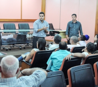 Reunião foi no auditório da Prefeitura