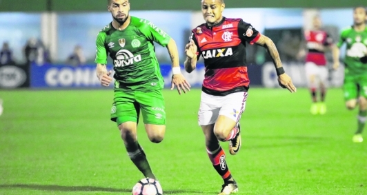 Flamengo empata com Chapecoense