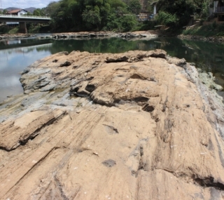 Seca no rio Pomba