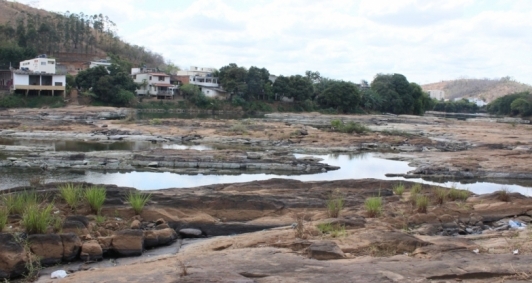 Rio Pomba baixou drasticamente