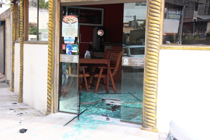 Restaurante na Pelinca assaltado durante a madrugada