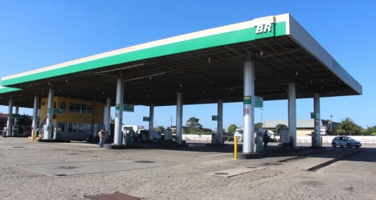 Posto Rei do Petrleo interditado (Foto: Antnio Leudo)