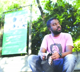 Marcelo DENTITY_apos_ENTITYSalete lança ENTITY_quot_ENTITYAngola JangaENTITY_quot_ENTITY