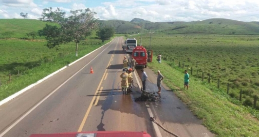 Motociclista morreu carbonizado