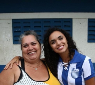 Giovana Cardoso no Aryzo