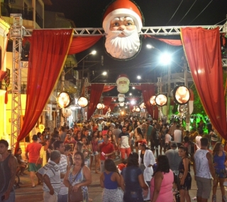 Multidão acompanhou festa no município