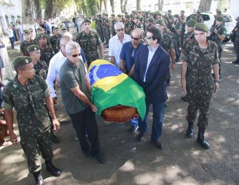 General foi sepultado com honrarias no Caju