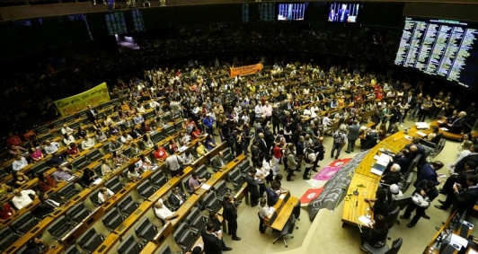 Cmara dos Deputados realiza sesso solene