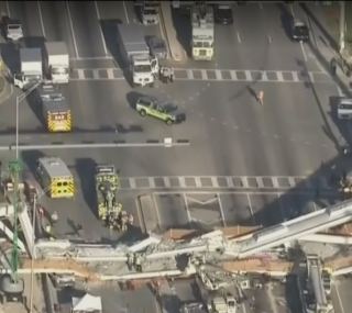 Passarela desabou em Miami