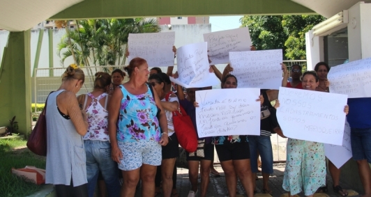Protesto das marisqueiras em frente a Prefeitura