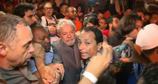 Lula deixou Sindicato dos Metalúrgicos do ABC a pé em meio a tumulto