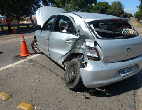 Motociclista morre em coliso na BR 101