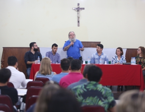 Professor falou sobre a&ccedil;&atilde;o penal e teoria do processo penal na FDC