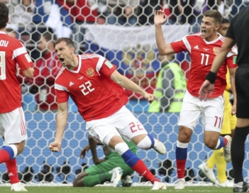 Rússia estreou com vitória na Copa