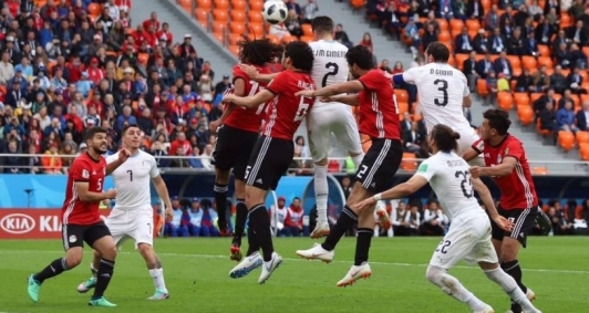 Uruguai vence Egito na estreia na Copa