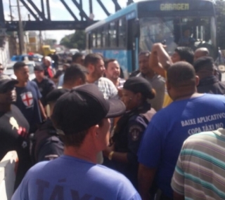 Fiscalização do IMTT gerou tumulto nos taxistas