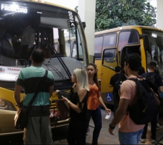 Transporte universitário em SJB