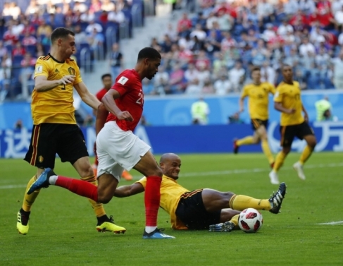 A Inglaterra buscou o empate no segundo tempo, mas a defesa da Bélgica mostrou-se firme e conteve os lances de ataque da equipe inglesa na bela partida de ontem em São Petersburgo