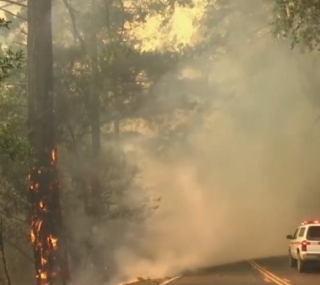 Incêndio florestal na califórnia