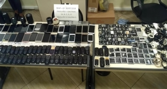 Material apreendido no presídio