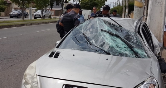 Perseguio termina em acidente