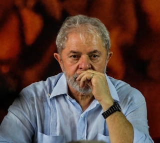 PT diz que vai insistir na candidatura de Luiz Incio Lula da Silva at ltimo instante