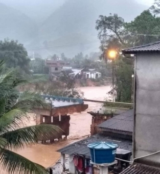 Alagamento em Maca (Foto: Seguidor-Barra News)