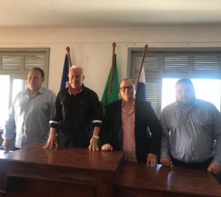 Mesa eleita, da esquerda para direita: Angelo Patrinieri, Robson Vogas, Jaderson Aleixo e Alberto Taveira