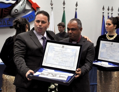 Flávio Isquierdo (à esquerda) era secretário municipal de Serviços Públicos