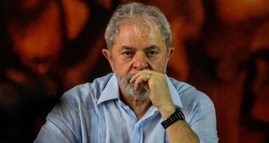 Ex-presidente Lula está preso em Curitiba, condenado por corrupção e lavagem de dinheiro