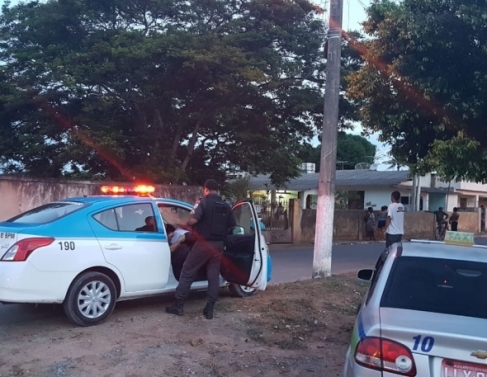 Homem caiu morto em quintal de resid�ncia