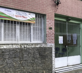 Sede do Qualifica Jovem - Polo Centro, situada à Rua Barão de Miracema, 465