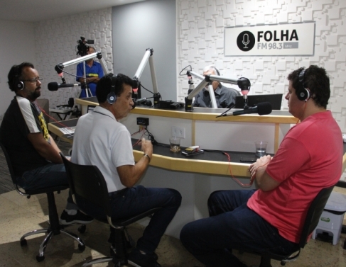 Arnaldo Vianna em entrevista ao Folha no Ar