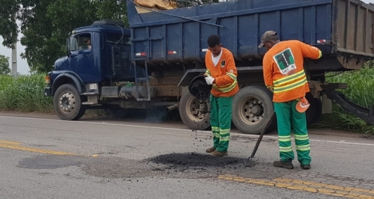 Departamento de Estradas de Rodagem realiza Operao tapa-buraco na rodovias