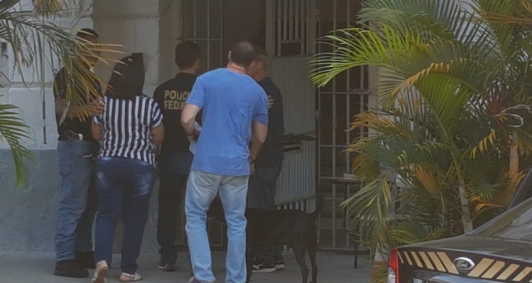 Linda Mara chega ao presdio feminino