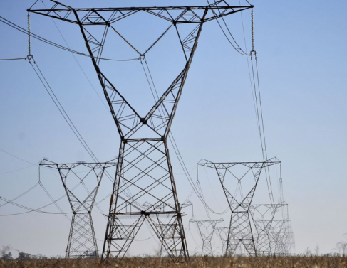 Linhas de transmissão de energia elétrica