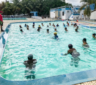 Praticantes de hidrogin&aacute;stica retornaram na segunda-feira